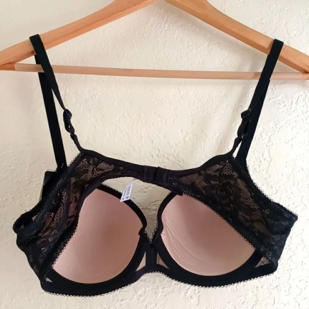 Wacoal black & Nude lace bra​